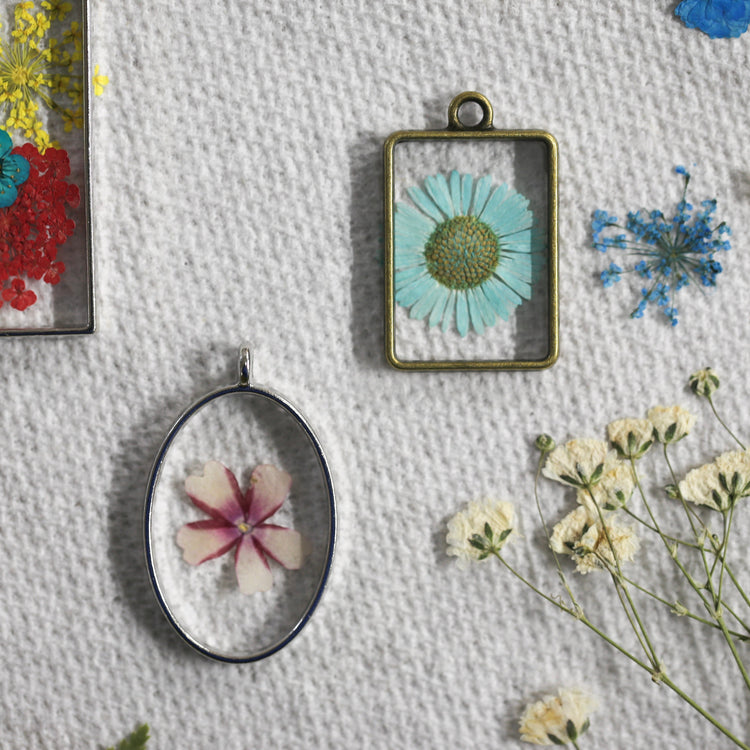 Resin Jewelry Workshops