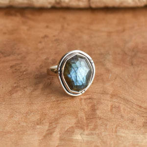 Chunky Boho Ring - Labradorite Ring - .925 Sterling Silver Ring - Silversmith Ring