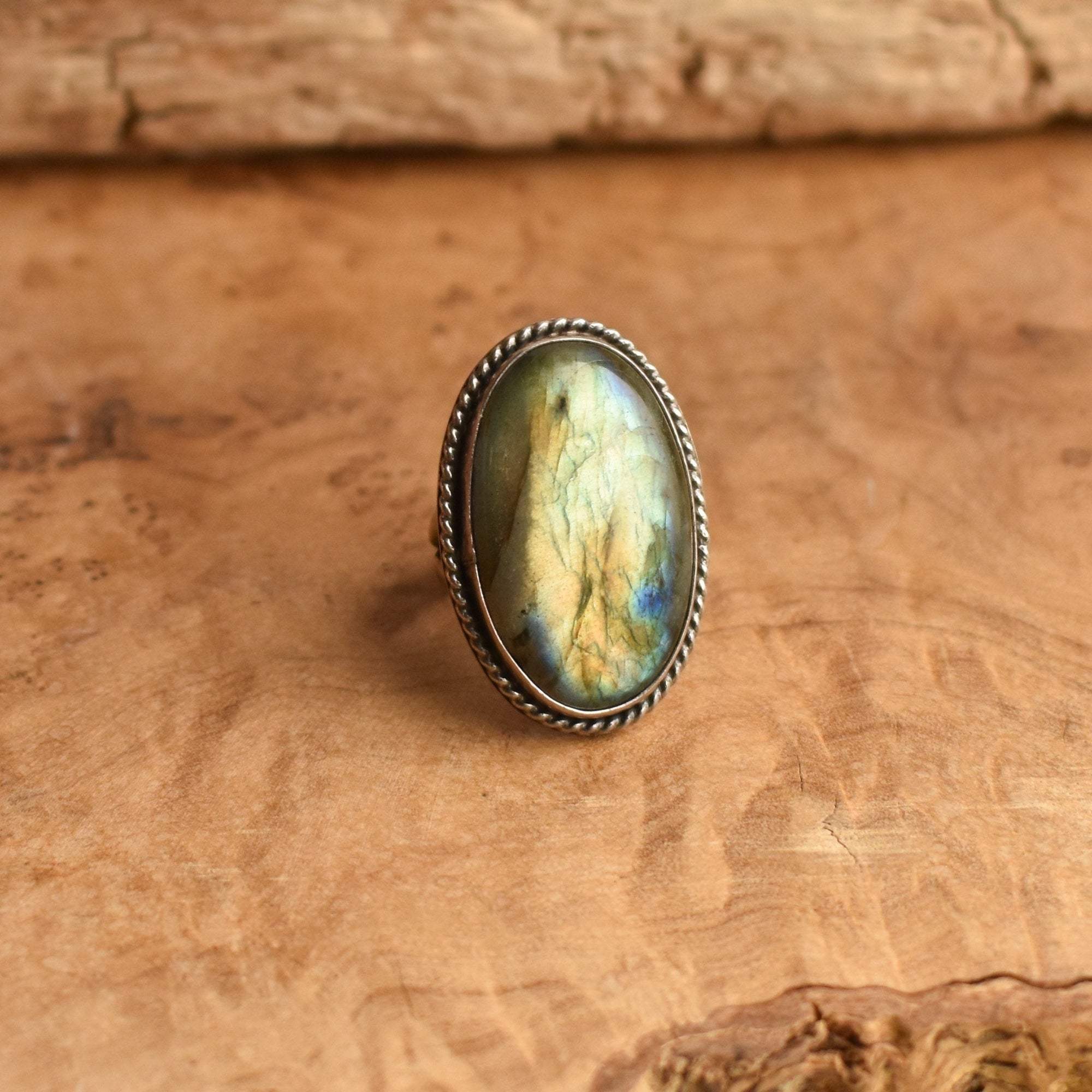 Big Boho Ring in Labradorite - .925 Sterling Silver Ring - Silversmith Ring - Big Labradorite Ring