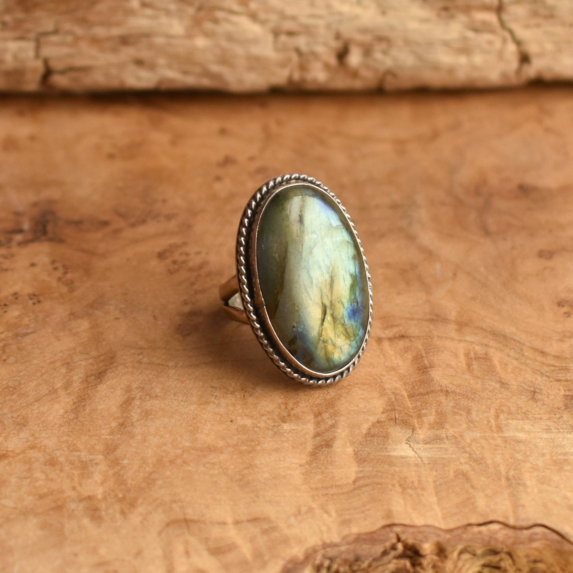 Big Boho Ring in Labradorite - .925 Sterling Silver Ring - Silversmith Ring - Big Labradorite Ring