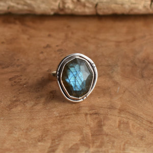 Chunky Boho Ring - Labradorite Ring - .925 Sterling Silver Ring - Silversmith Ring