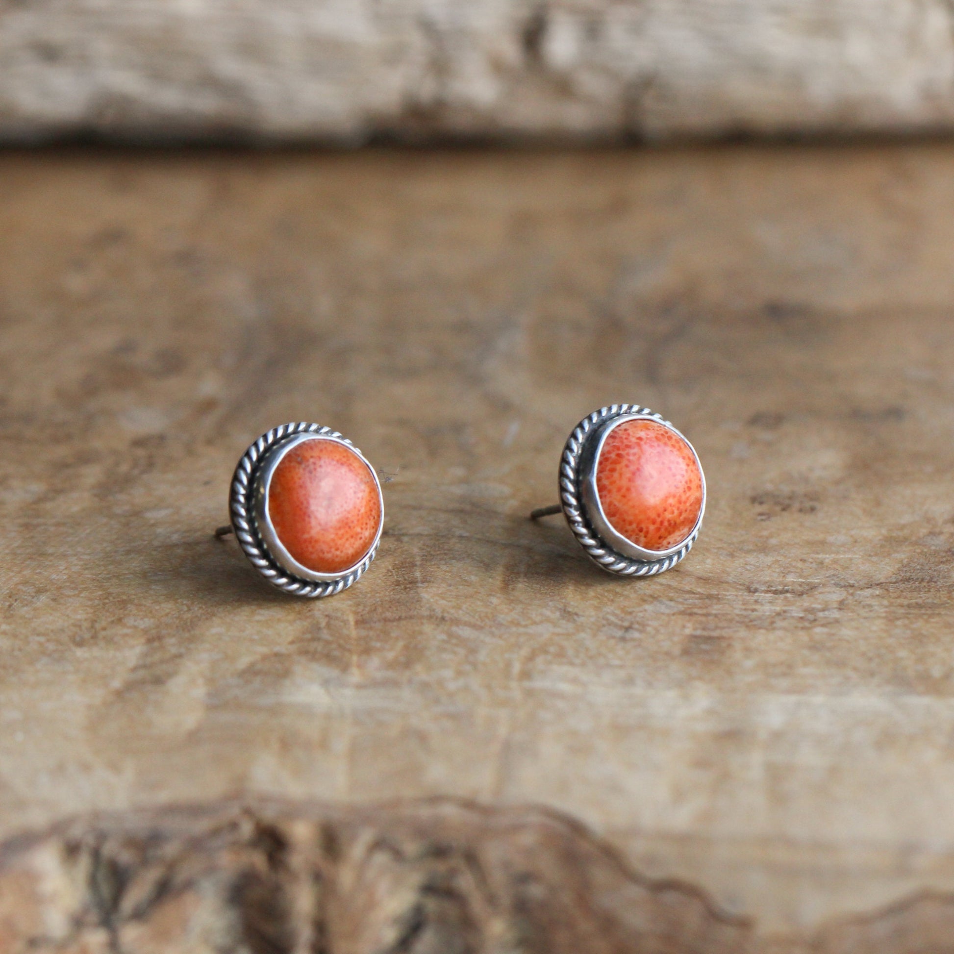 Red Sponge Coral Sterling Silver Earrings – Traditional Posts