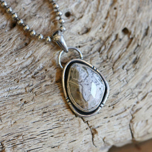 Laguna Lace Agate Pendant - 925 Sterling Silver - Rose Cut Agate Necklace