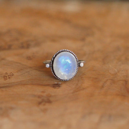 Dainty Rainbow Moonstone Ring – Sterling Silver Delica Design