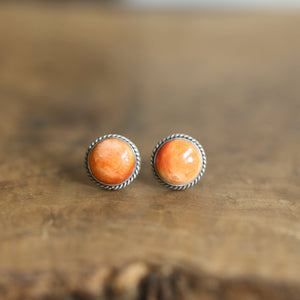 Spiny Oyster Traditional Posts - Spiny Oyster Earrings - Chili Pepper Red - Spiny Oyster Posts