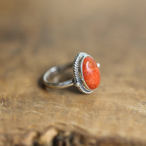 Red Sponge Coral Lasso Ring - Silversmith Ring - Western Red Coral Ring - Sterling Silver