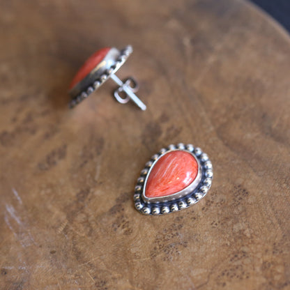 Spiny Oyster Shell Pear Posts | Sterling Silver