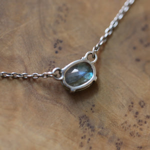 Dainty Labradorite Pendant - .925 Sterling Silver - Labradorite Preppy Prong Necklace