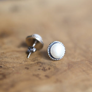 Freshwater Pearl Posts - Hammered Posts - .925 Sterling Silver - Mabe Pearl Earrings