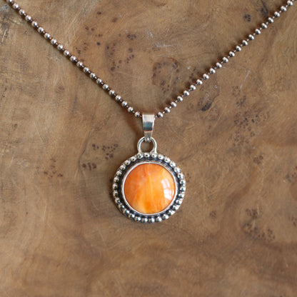 Sterling Silver Spiny Oyster Pendant – Chili Red Sun Drop Necklace