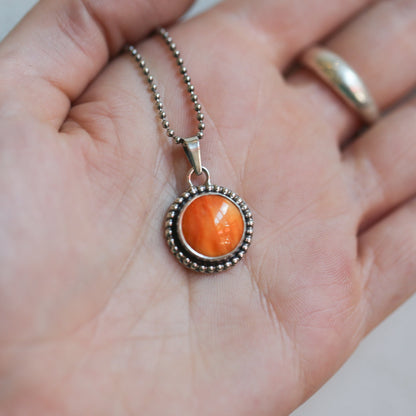 Sterling Silver Spiny Oyster Pendant – Chili Red Sun Drop Necklace