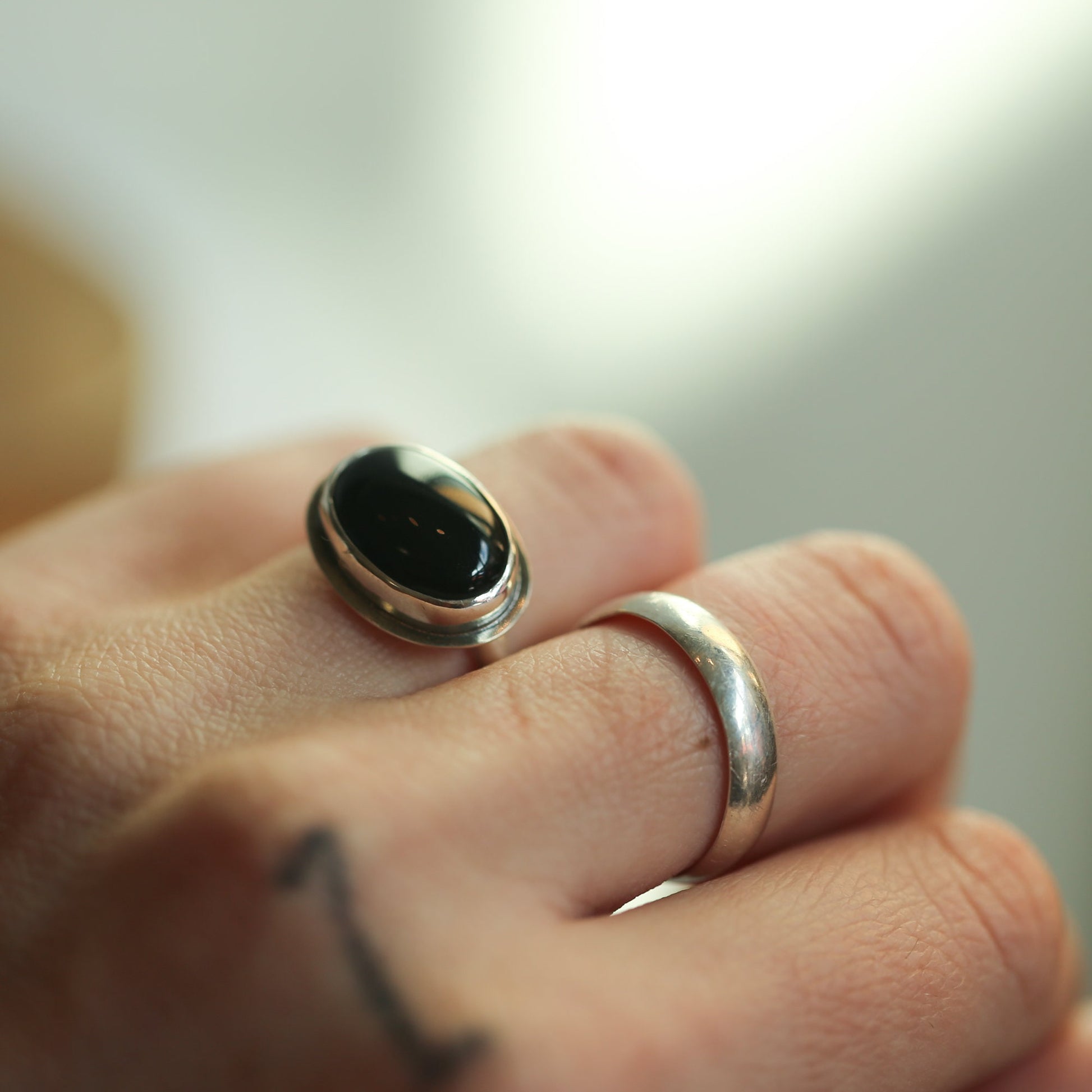 East West Oval Black Onyx Ring – Silversmith .925 Sterling Silver