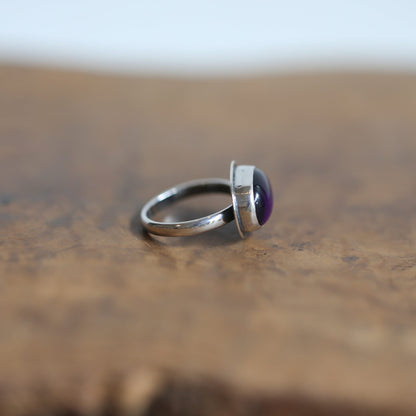 AAA Amethyst Sterling Silver Ring - East West Oval Design