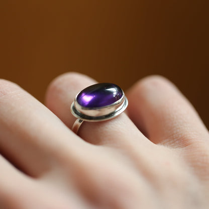 AAA Amethyst Sterling Silver Ring - East West Oval Design