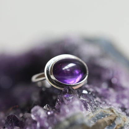 AAA Amethyst Sterling Silver Ring - East West Oval Design