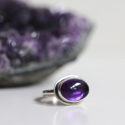AAA Amethyst Sterling Silver Ring - East West Oval Design
