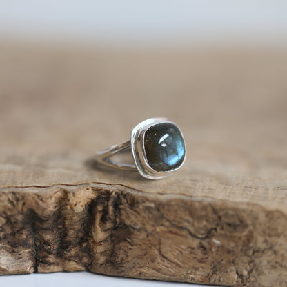 Labradorite Square Ring | Sterling Silver