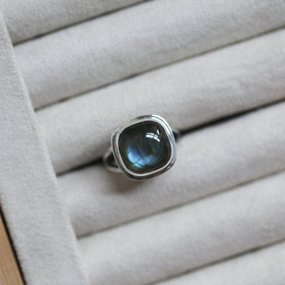Labradorite Square Ring | Sterling Silver