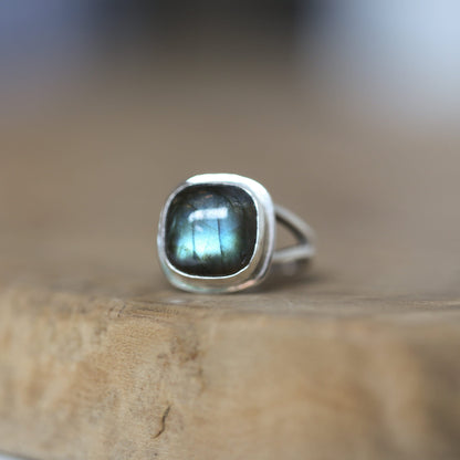 Labradorite Square Ring | Sterling Silver
