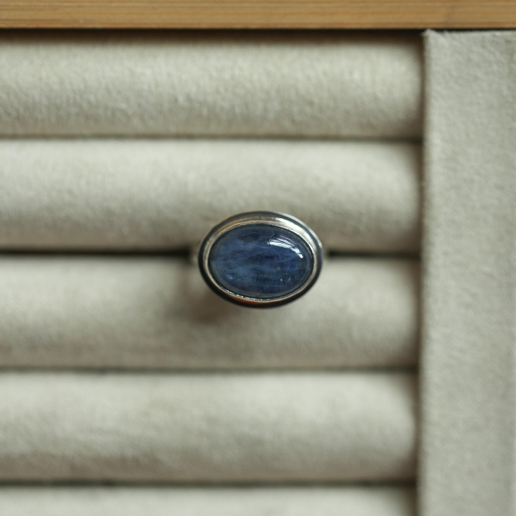 Ready to Ship - East-West Ring - Size 5 Size 6 Size 6 1/2 Amethyst Sunstone Variscite Kyanite Laguna Lace Agate