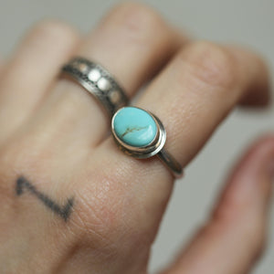 Kingman Turquoise Sterling Silver Ring – East West Oval Design