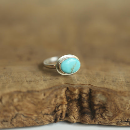 Kingman Turquoise Sterling Silver Ring – East West Oval Design