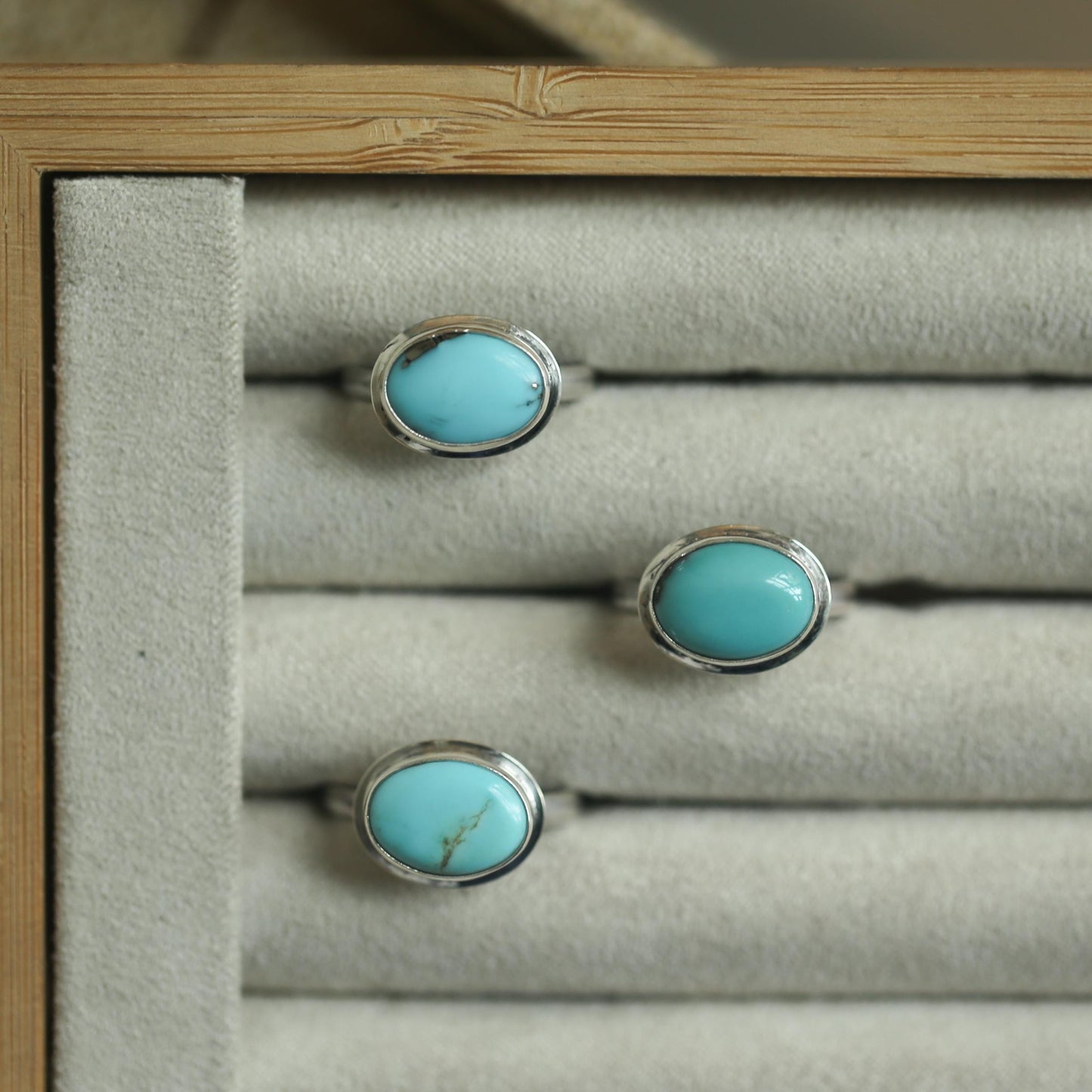 Kingman Turquoise Sterling Silver Ring – East West Oval Design