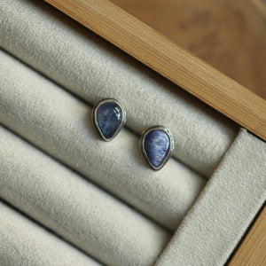 Blue Kyanite Star Flower Necklace - 3-Stone Kyanite Pendant - Sterling Silver