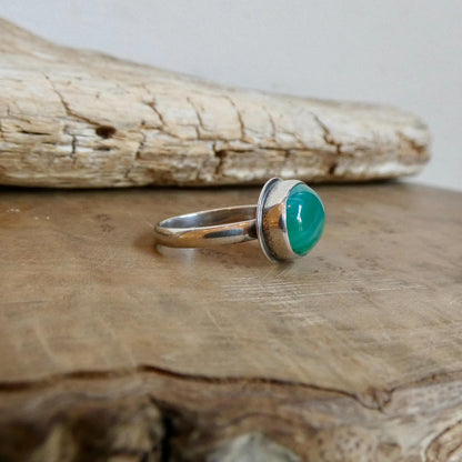 CUSTOM Banded Green Agate East-West oval Ring - Sterling Silver
