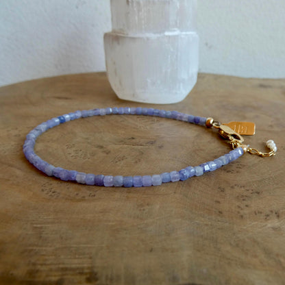 Tanzanite Beaded Bracelet - 14K Gold Filled - Freshwater Pearl Accent