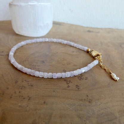 Kunzite Beaded Bracelet - 14K Gold Filled - Freshwater Pearl Accent