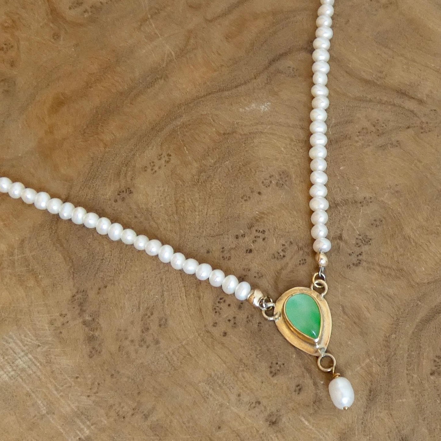 Jade Necklace in 14 KT Gold - Pearl necklace