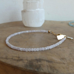 Kunzite Beaded Bracelet - 14K Gold Filled - Freshwater Pearl Accent