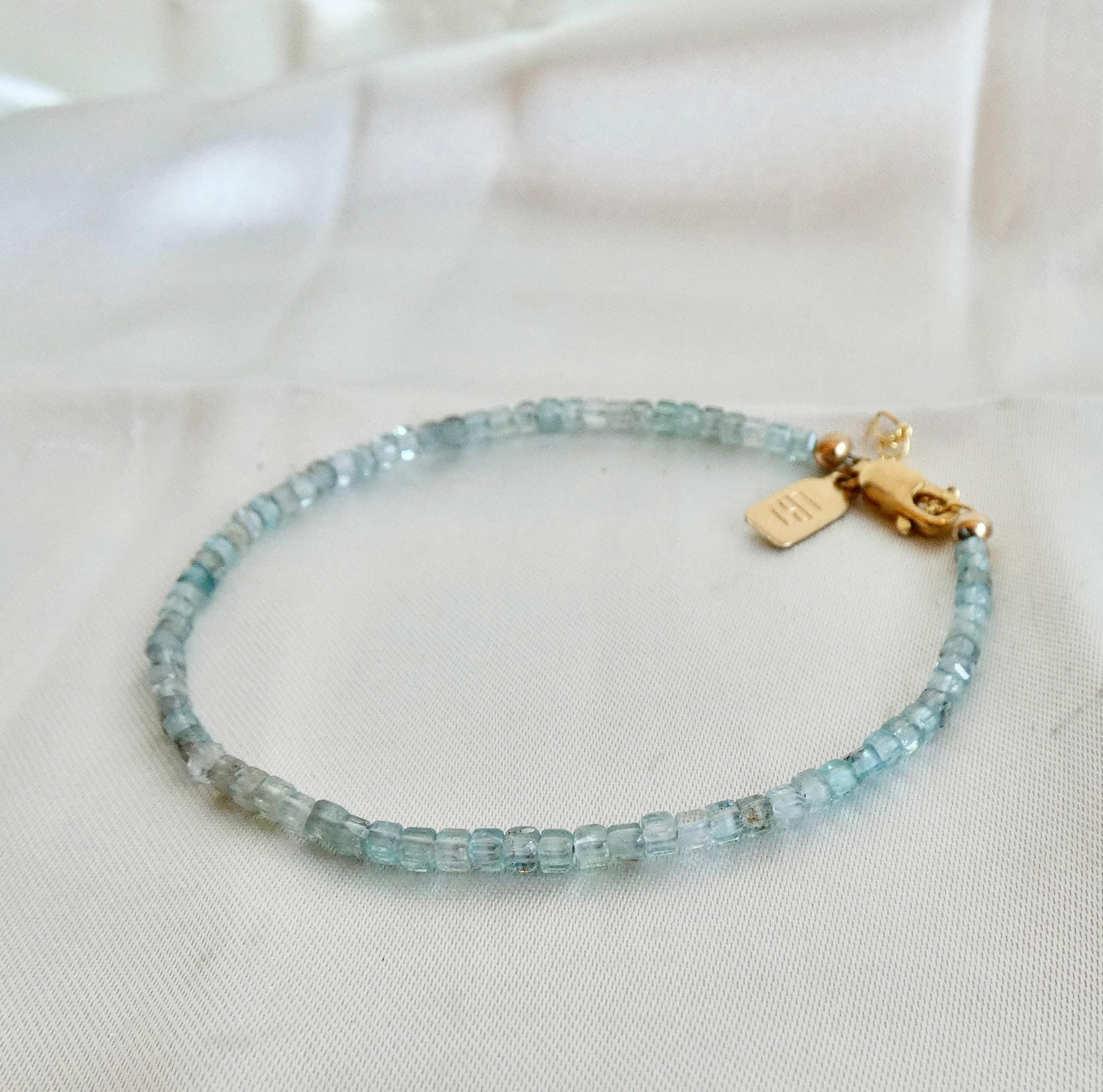 Aquamarine Beaded Bracelet - 14K Gold Filled - Freshwater Pearl Accent