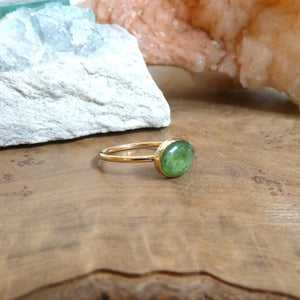 Green Nephrite Jade - Solid 18K Gold Ring - East West Oval