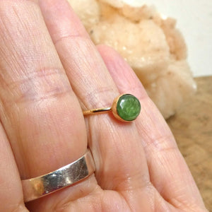 Green Nephrite Jade - Solid 18K Gold Ring - East West Oval