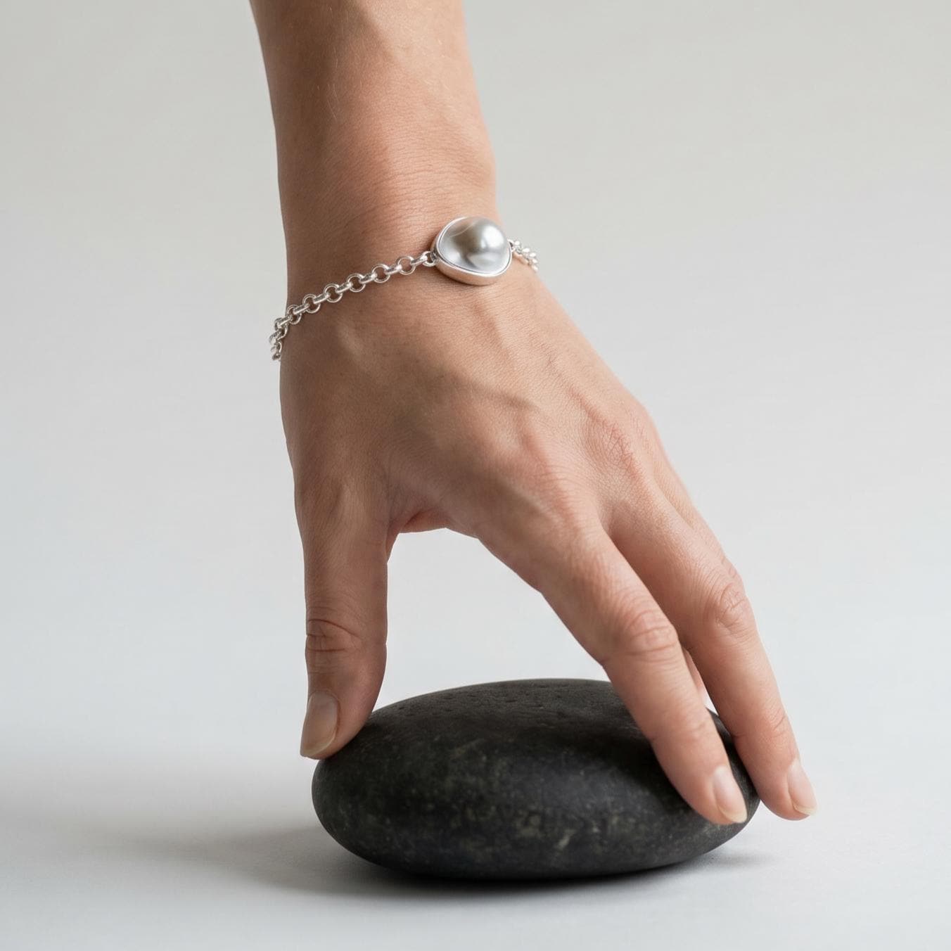 Blister Mabe Pearl .925 Rolo Chain Bracelet - Chunky Sterling Silver