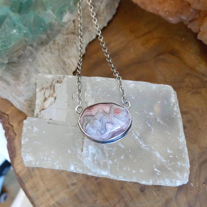 Laguna Lace Agate Necklace - East-West Pendant - Sterling Silver