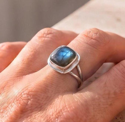 Labradorite Square Ring | Sterling Silver