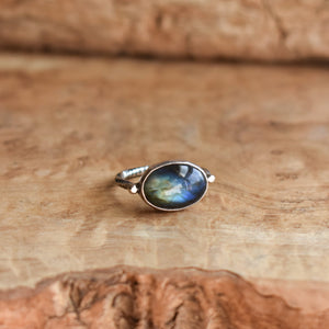 Labradorite Ring - .925 Sterling Silver - East West Oval Ring - Silversmith Ring